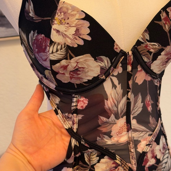 RACHEL RACHEL ROY FLORAL PRINTED MESH MONOKINI ONE-PIECE SWIMSUIT - Picture 8 of 13